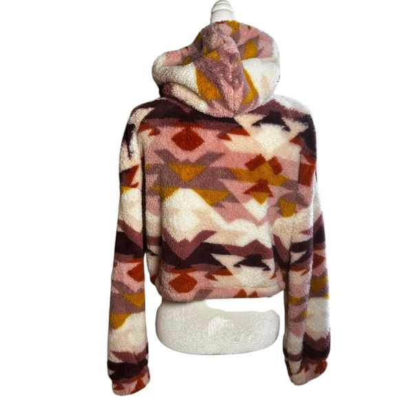 AEROPOSTALE women's SZ Med Pullover cropped hoodie NWT aztec soft cuddly pinks - Picture 2 of 15